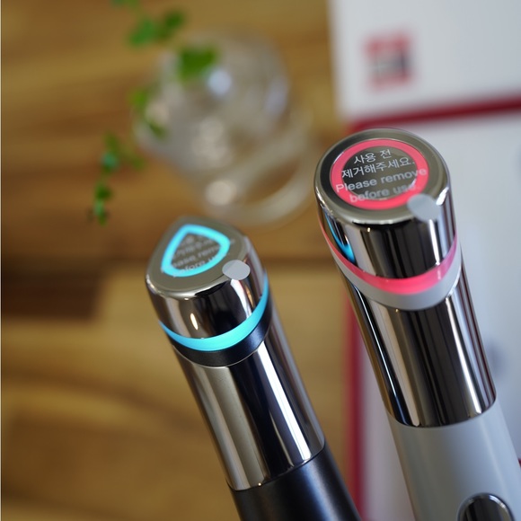 Medicube devices Special bundle!! - Picture 4 of 13